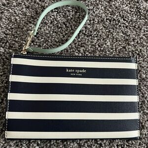 Kate Spade - wristlet